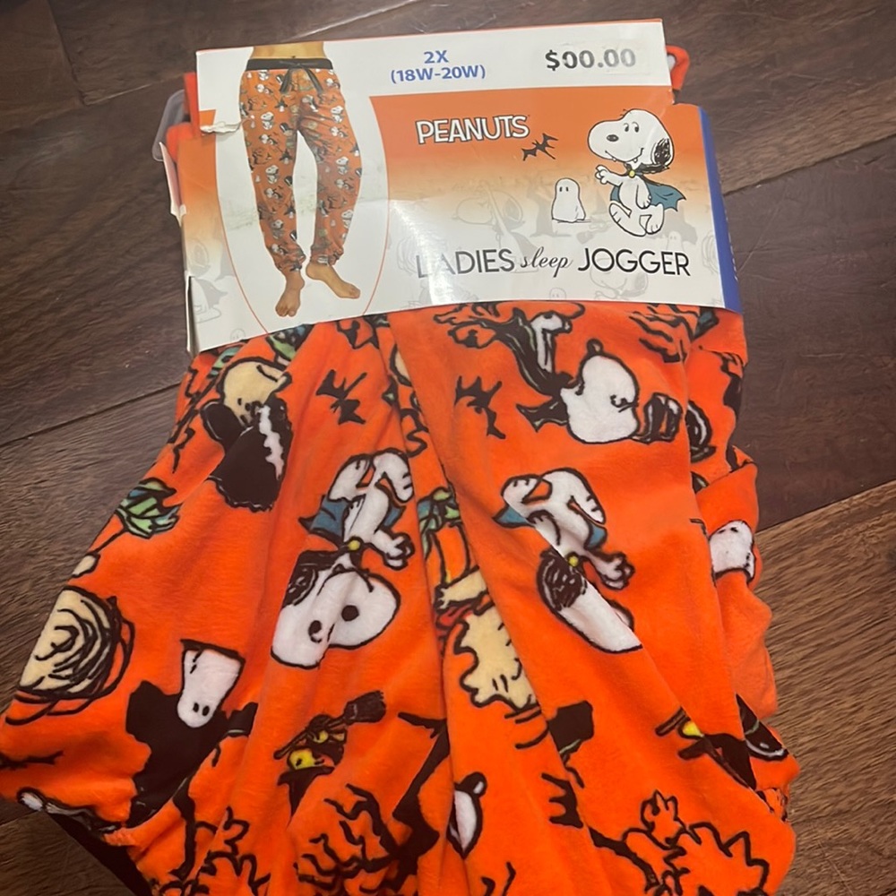 Peanuts Snoopy joggers